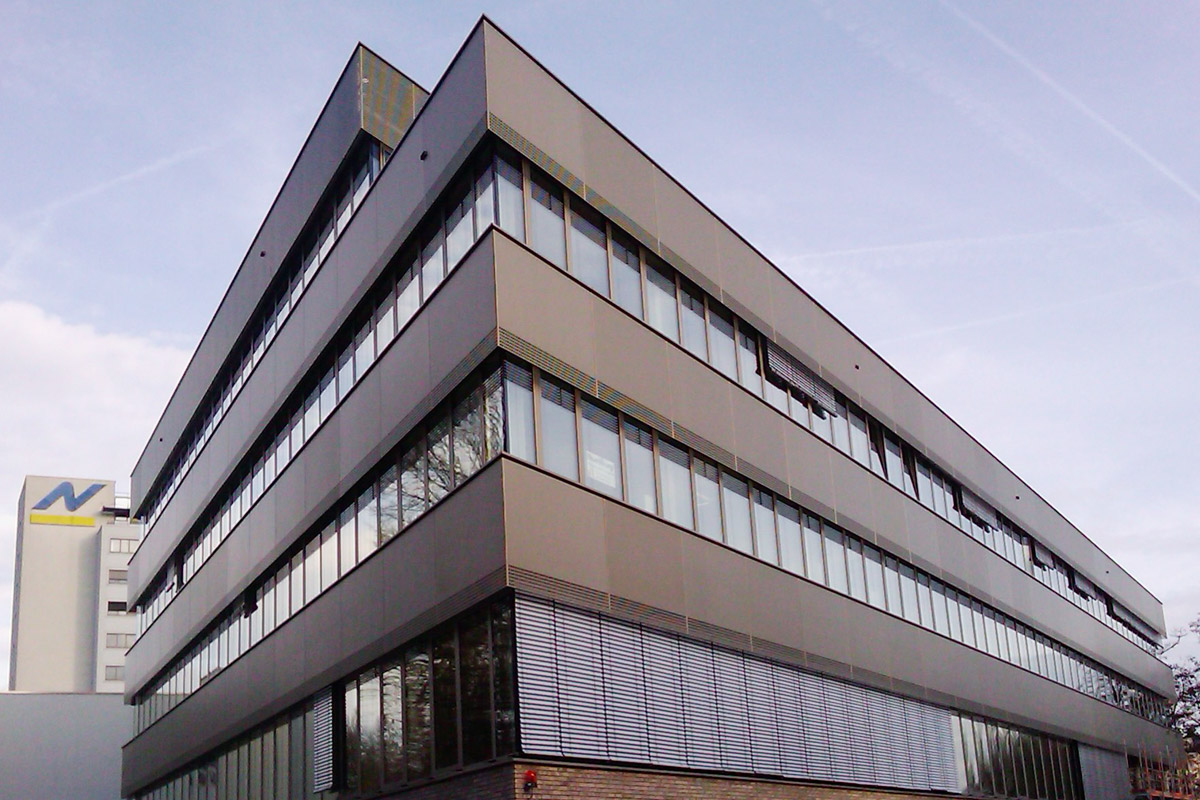 Nord-West-Krankenhaus, Frankfurt, 3.300 qm Profile, 4.400 qm Bleche, E6 C31